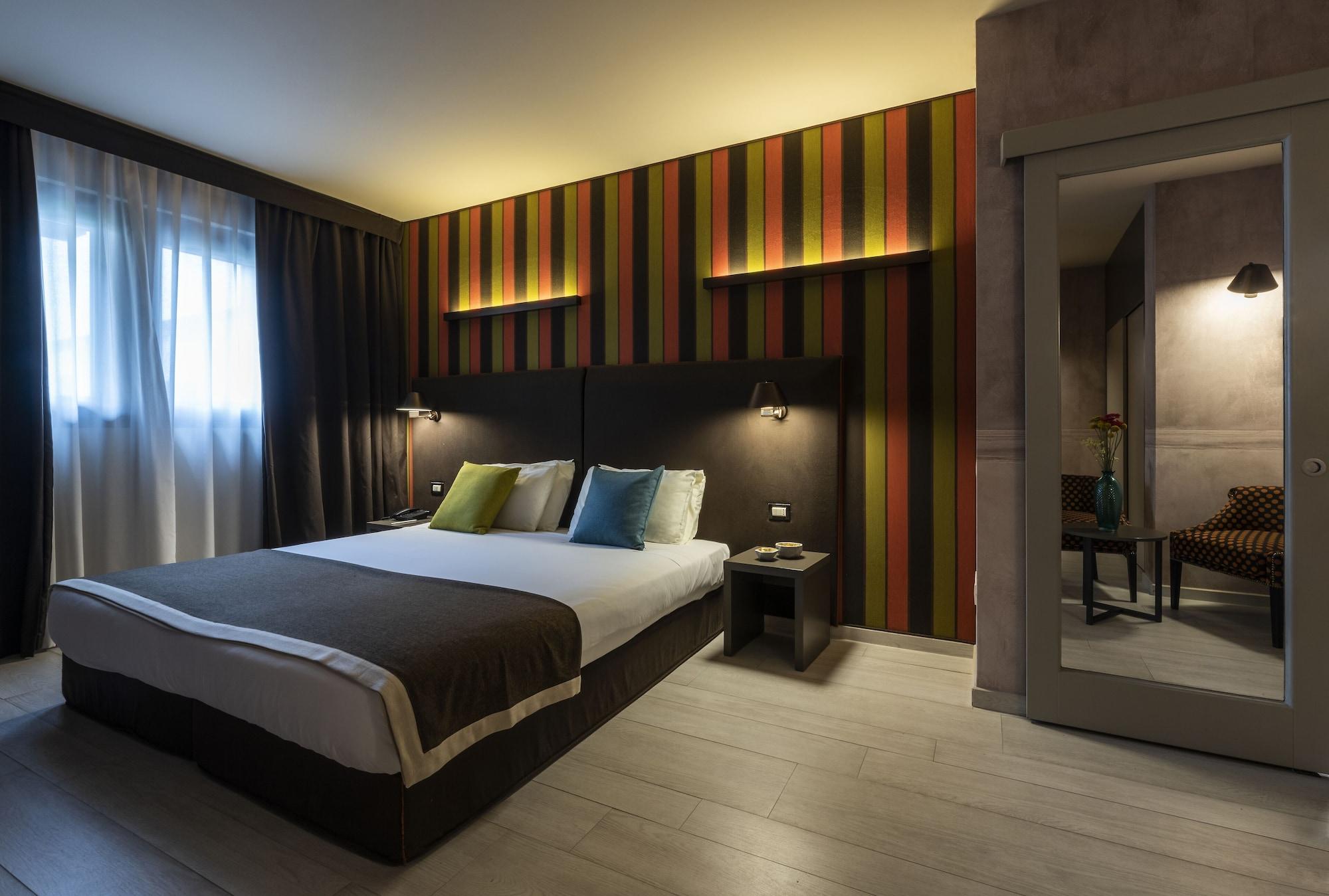 Fifty House Cellini Hotel Milan Exterior photo A room at the hotel