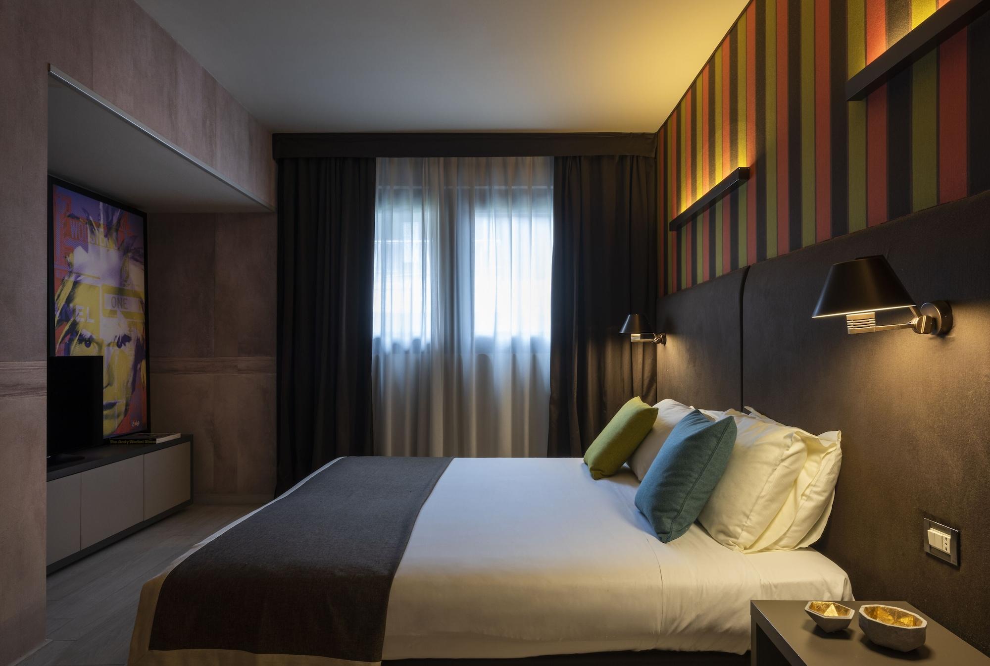 Fifty House Cellini Hotel Milan Exterior photo A room at the hotel