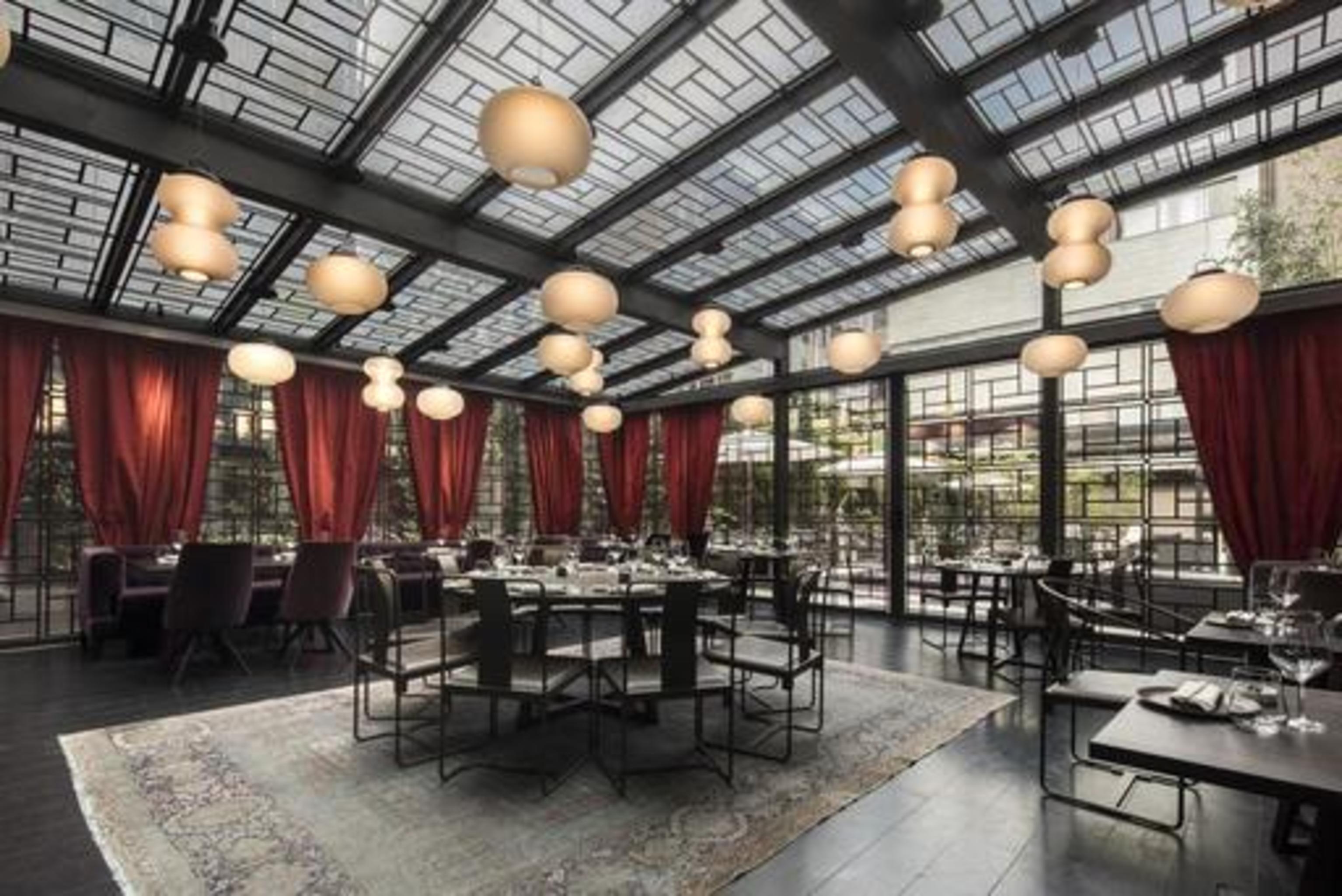 Fifty House Cellini Hotel Milan Exterior photo The interior of the restaurant