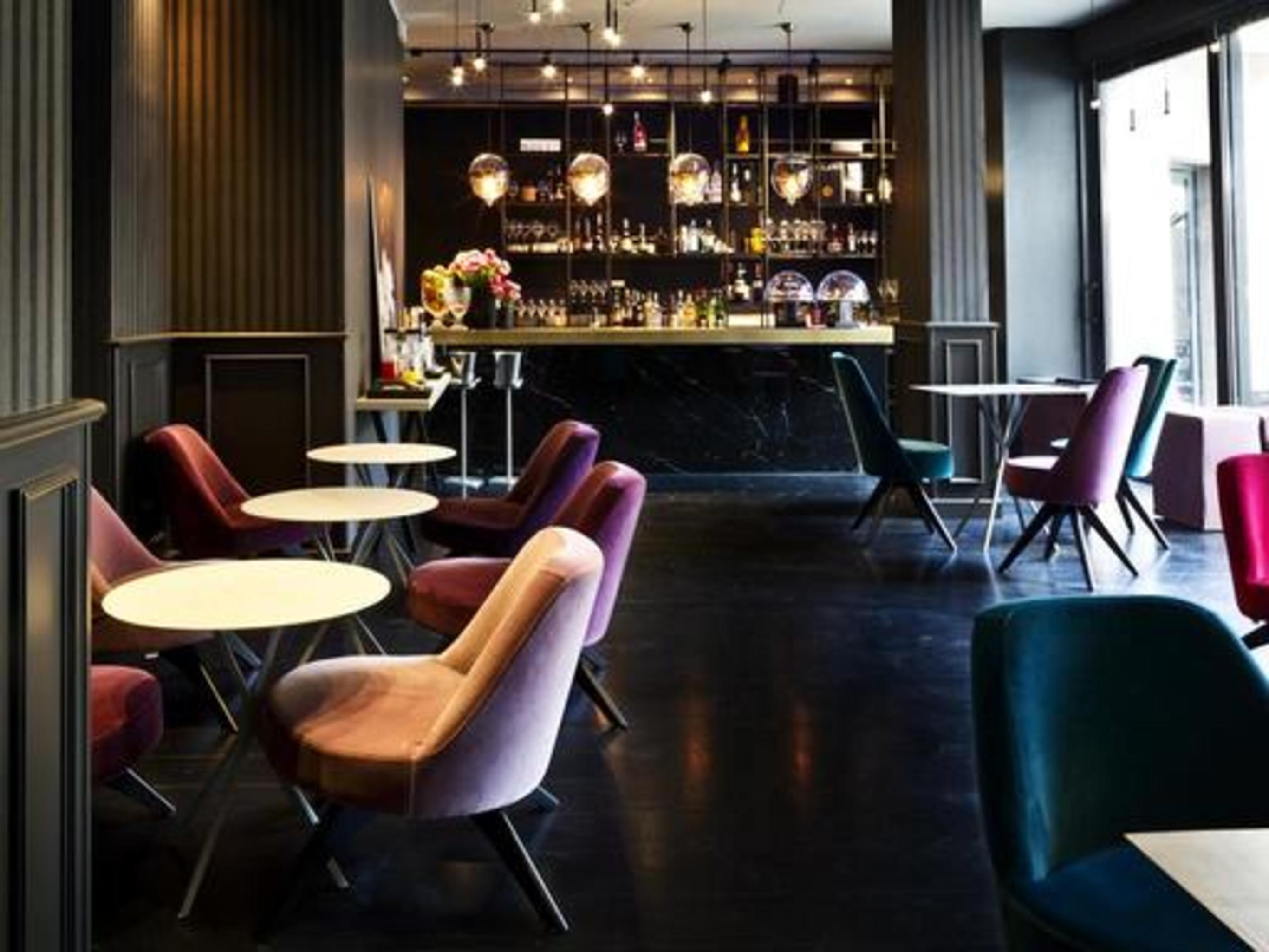 Fifty House Cellini Hotel Milan Exterior photo The bar at the Hotel
