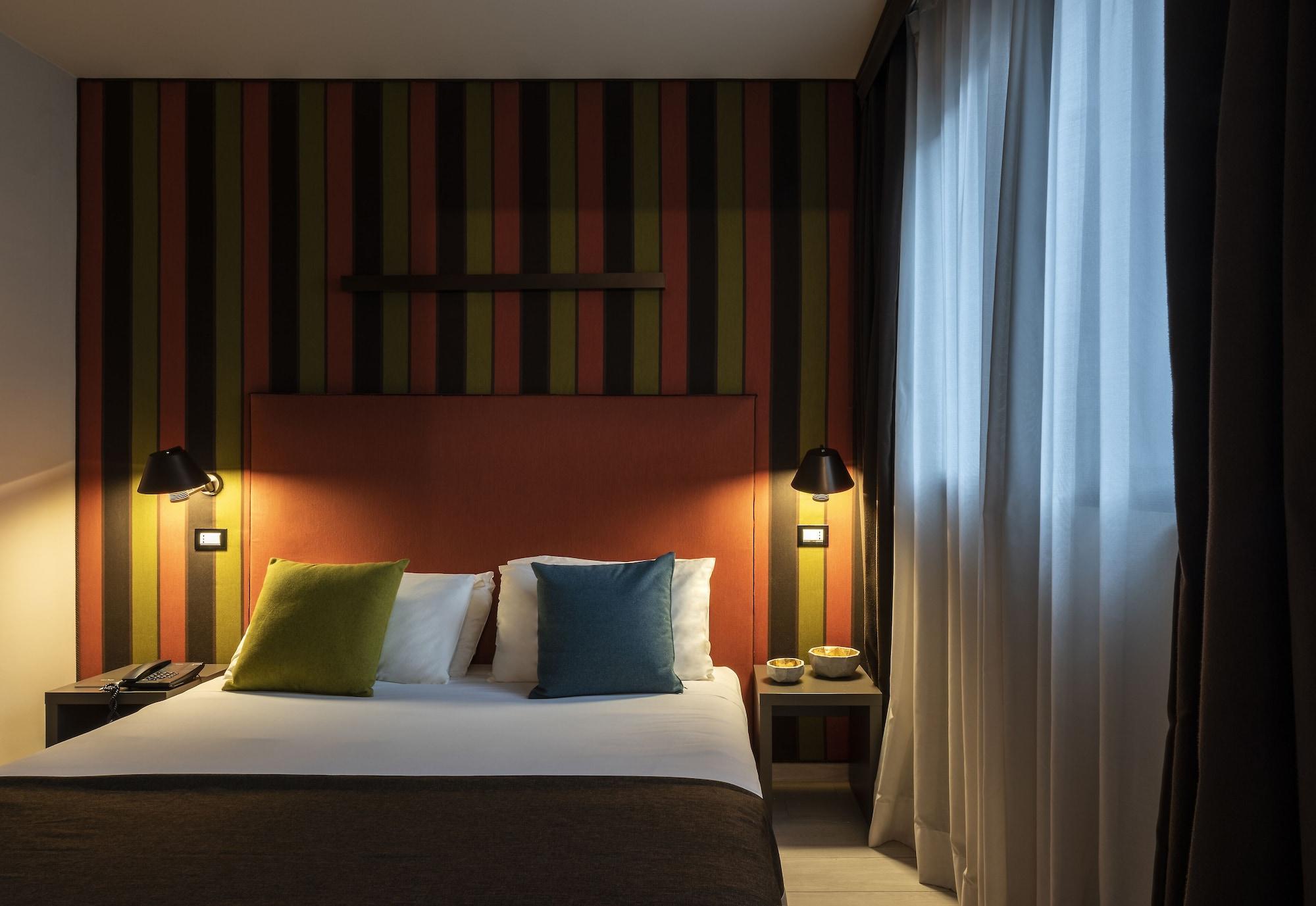 Fifty House Cellini Hotel Milan Exterior photo A room at the hotel